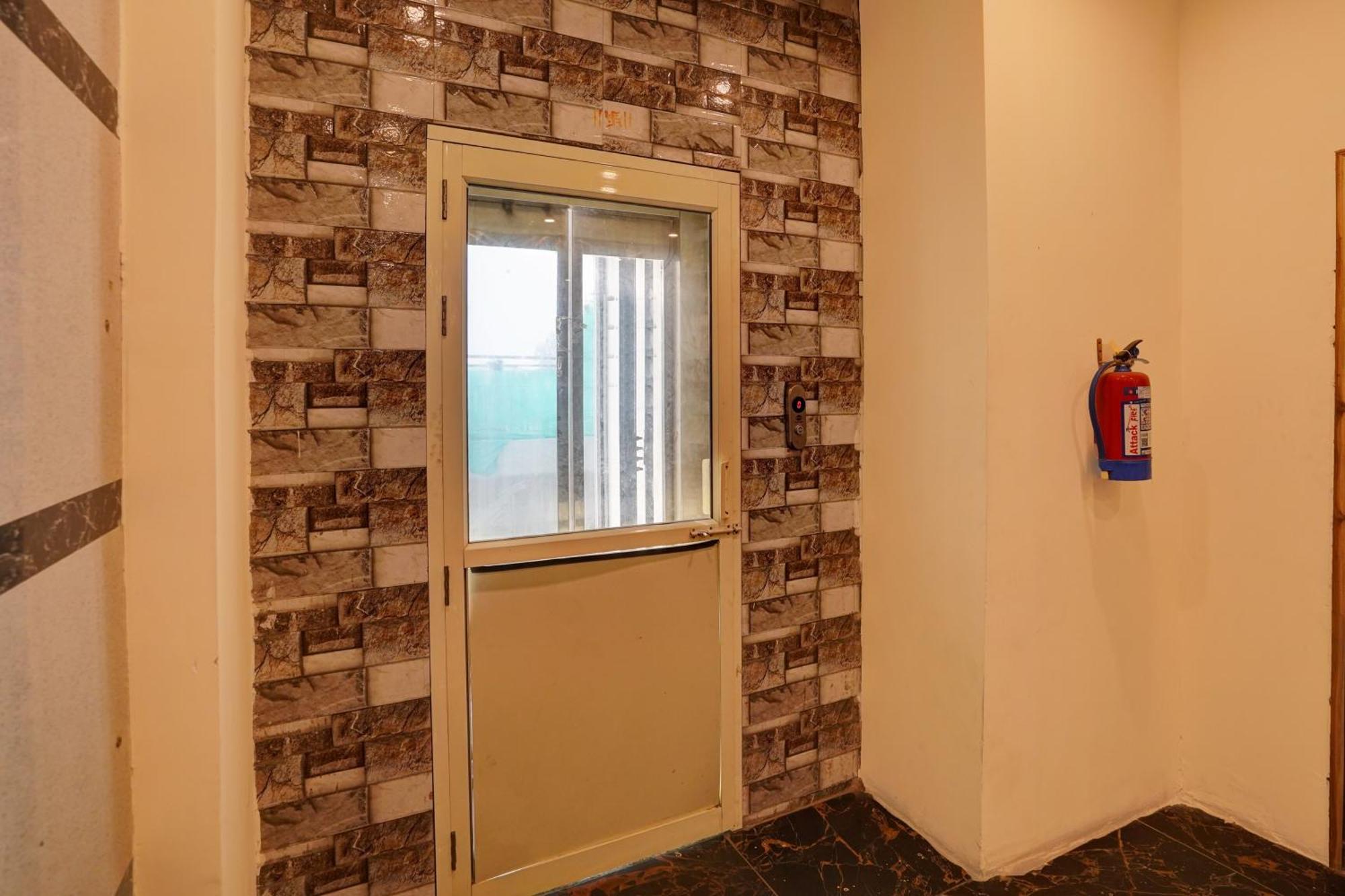 Hotel O Blue Vibes Meerut Bagian luar foto