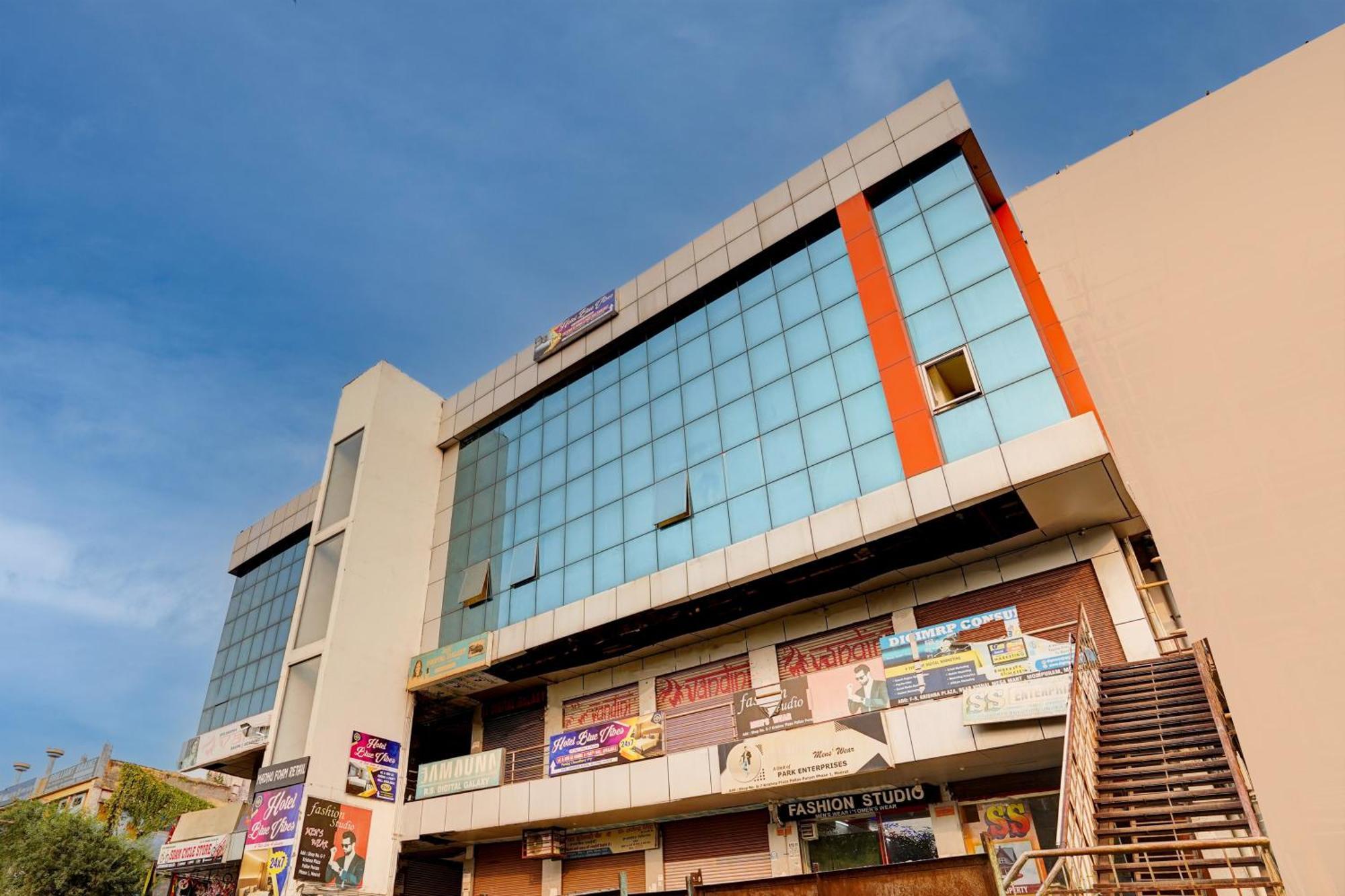Hotel O Blue Vibes Meerut Bagian luar foto